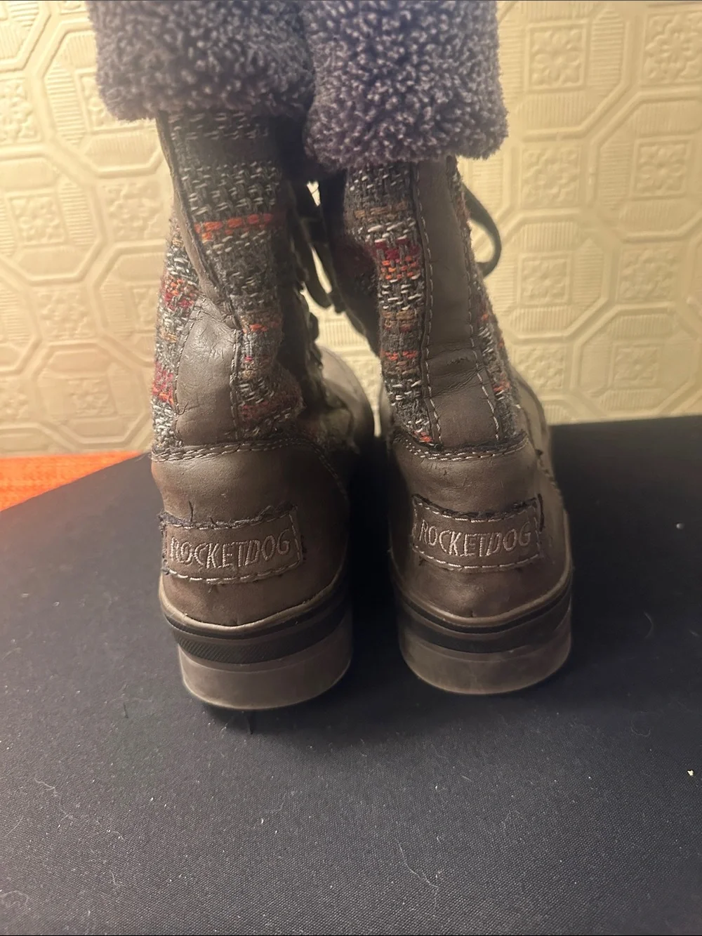 Rocket Dog Gray Fold-Over Lace-Up Winter Boots